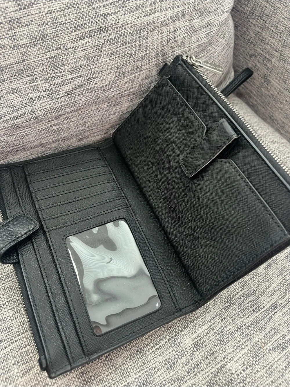 Michael Kors compact michael